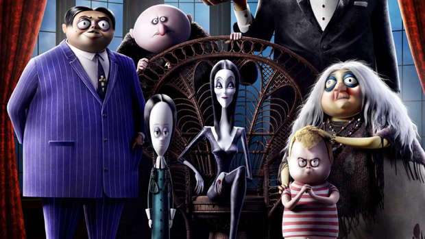Gia đình Addams - Không chỉ được biết đến với nét đặc biệt của tất cả các thành viên trong gia đình, mà còn với một phong cách sống độc đáo và không giống ai. Hãy khám phá nhiều hơn về gia đình Addams thông qua những bức ảnh đầy ấn tượng.
